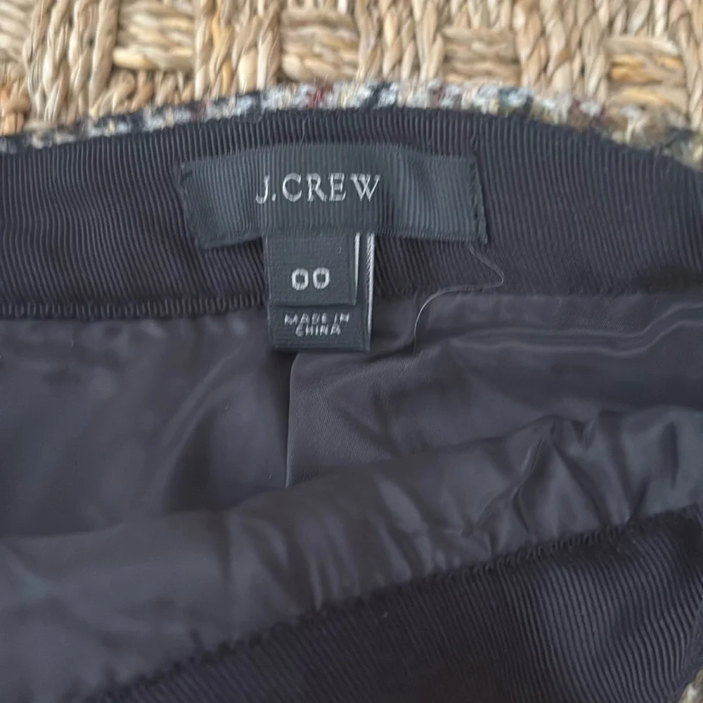 Classic Wool Houndstooth Skirt - Picture 2 of 3